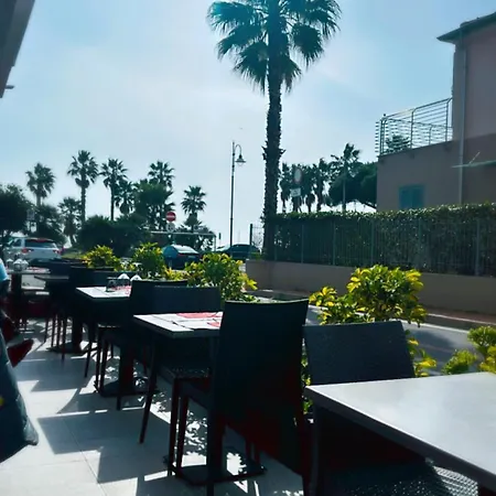 Le Nereidi Hotel 2*
